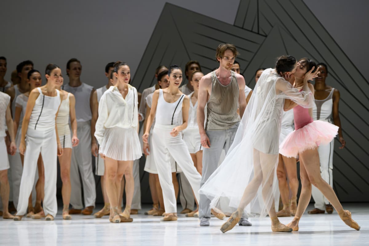 Szene aus Ma Bayadère der Ballets de Monte-carlo