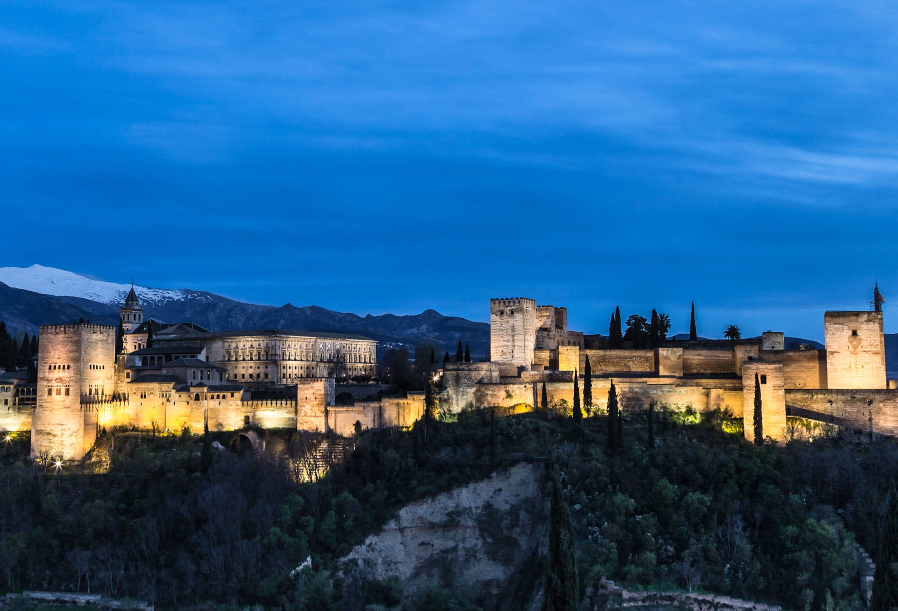 Bilddarstellung von der Alhambra bei Nacht